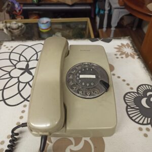 Παλιό τηλέφωνο '80