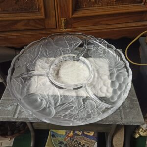 Γυάλινη πιατέλα