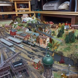 Alternative view of Μακέτα τρένων σε τραπέζι σαλονιού