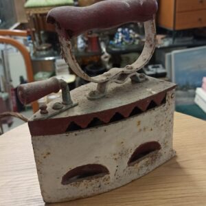 Alternative view of Παλιό σίδερο σιδερώματος