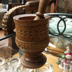 Ξύλινο σκαλιστό γουδί  1τμχ Υ15χΦ10εκ