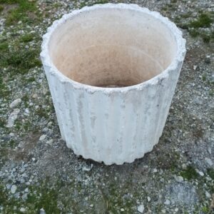 Τσιμεντένια στρόγγυλη γλάστρα 1τμχ Υ33Διάμετρος23εκ