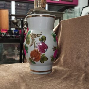 Διακοσμητικά μικρά πορσελάνινα βαζάκια