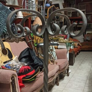 Διακοσμητικό μαντεμένια κρεμάστρα