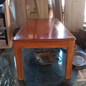 Ξύλινο τραπέζι σαλονιού του '90