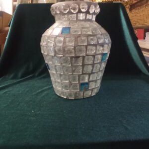 Διακοσμητικά γυάλινα βάζα