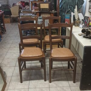 Ξύλινες καρέκλες κουζίνας