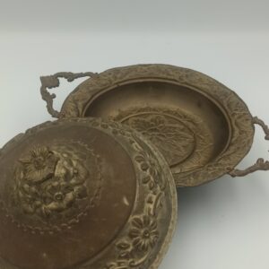 Alternative view of μπρούτζινο σκεύος σερβιρίσματος